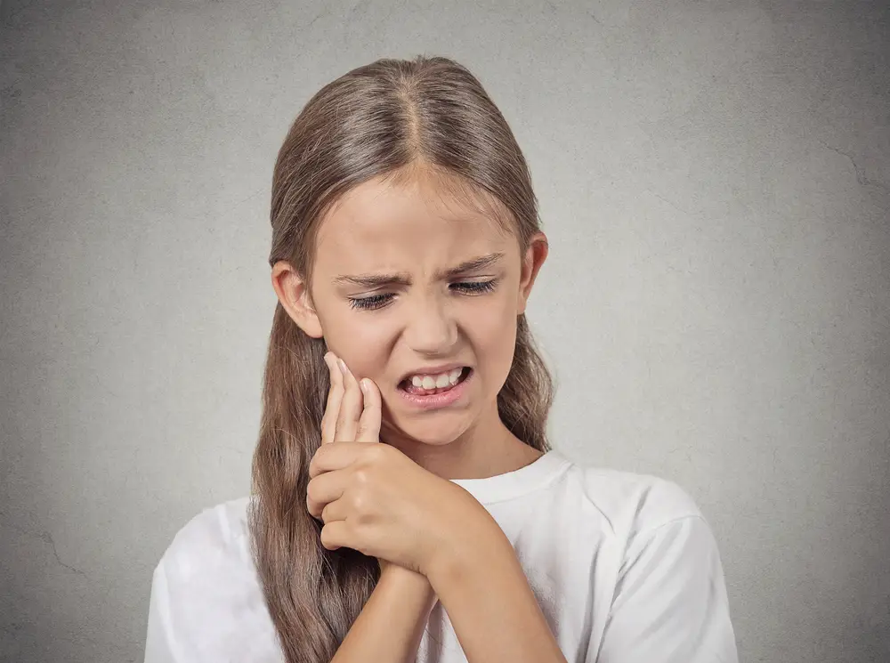 child with toothache